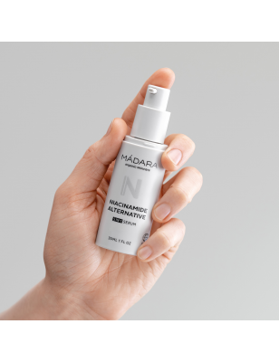 Sérum Botanique Alternatif Niacinamide 5 en 1 – Éclat et uniformité Sérum Botanique Alternatif Niacinamide 5 en 1 – Éclat et uniformité