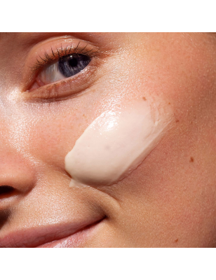 VITAMIN C Crème Régénérante Illuminatrice – Éclat et hydratation intense VITAMIN C Crème Régénérante Illuminatrice – Éclat et hydratation intense