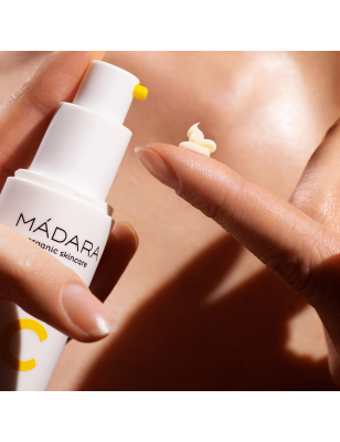 VITAMIN C Crème Régénérante Illuminatrice – Éclat et hydratation intense VITAMIN C Crème Régénérante Illuminatrice – Éclat et hydratation intense