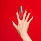 Vernis OPI Infinite Shine Left Your Texts on Red